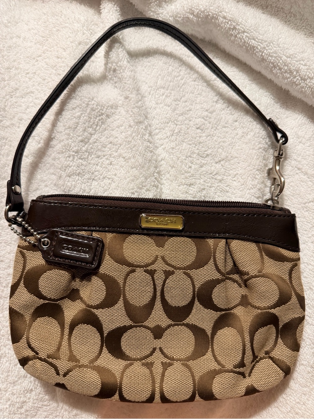 Coach Wristlet Clutch NEW